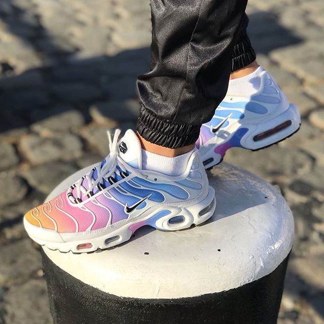 Nike WMNS Air Max Plus „Rainbow“